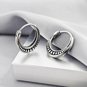 Small Cool Boho Steel Huggie Hoops Earrings, Surgical Steel Tribal Men's Hoop Earrings, Teardrops Textured Silver Men Jewelry Gift