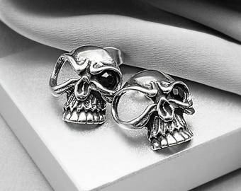 Pirate One Eye Jumbo Skull Stud Earrings Gothic Punk Biker Grunge Jewelry Black Red CZ Surgical Steel Skull Jewelry Statement Studs Gift