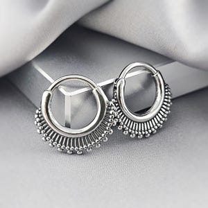 Boho Perlen Fächer Kleine Hoop Ohrringe Chirurgenstahl Einzigartig Tribal Boho Schmuck Geschenk Knorpel Daith Helix Nasenring Creolen
