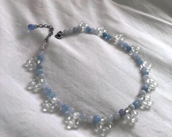 Collar de piedras naturales azules y cuentas ahumadas transparentes - gargantilla