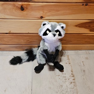 ディズニー　海外　ポカホンタス　ミーコ　アライグマ　ぬいぐるみ ミーコデザイン！東京ディズニーリゾート『ポカホンタス