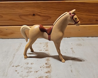 Little Tikes Vintage Horse Stable Figure Dollhouse