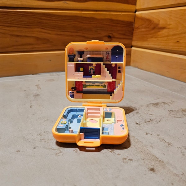 Polly Pocket Town House Compact in Bluebird Orange 1989