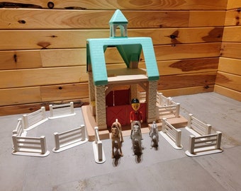 Little Tikes Horse Stable Barn Dollhouse Jockeys Horses