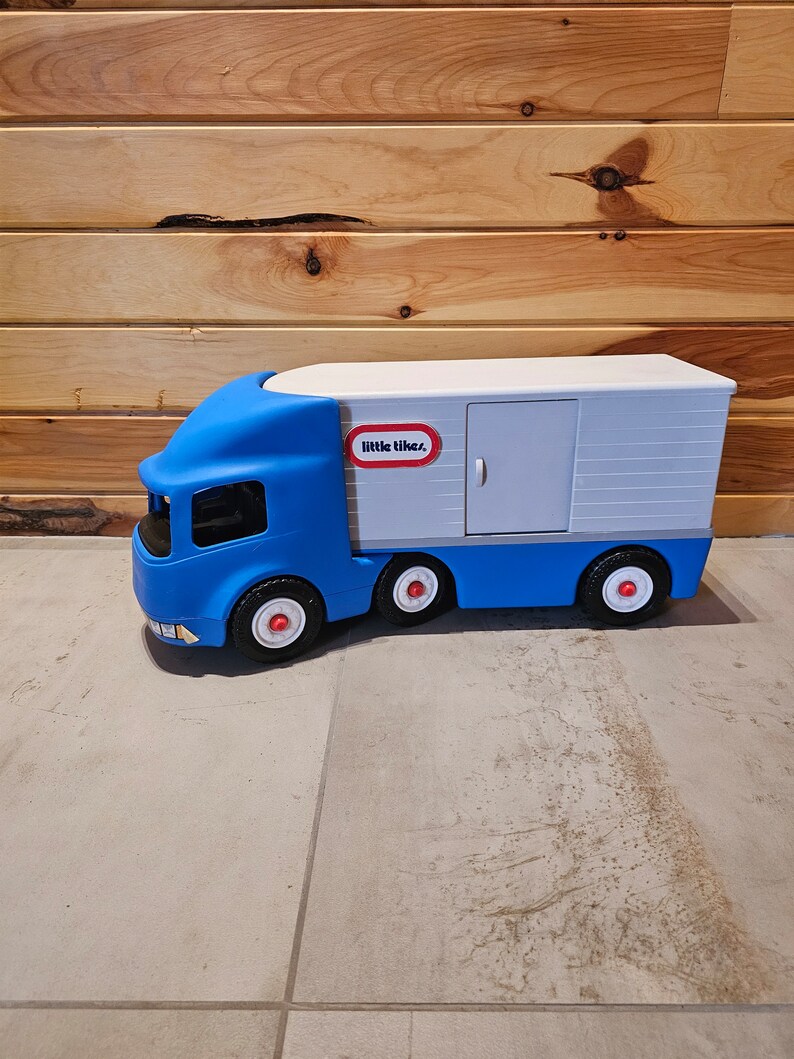 Little Tikes Vintage Large Semi Truck Blue, Ride On Tractor Trailer, 23 Big Rig Toddler Toy image 2