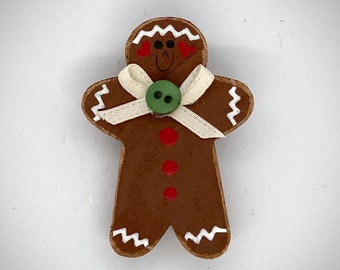 Gingerbread Pin, Gingerbread Brooch, Wooden Gingerbread Brooch, Wooden Gingerbread Pin