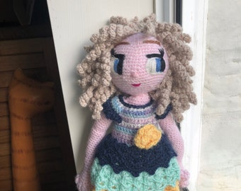 レイラニ アミグルミ人形かぎ針編みパターン 長さ約 29 cm、アミグルミパターン、人形かぎ針編みパターン、ギフトかぎ針編み、女の子へのギフト、人形かぎ針編み