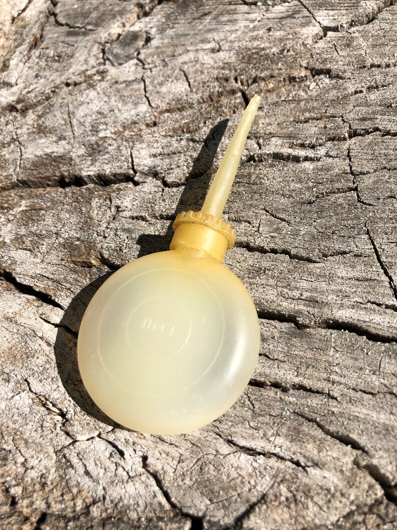 Vintage Oil Bottle for Sewing Machine. Pocket Thumb Oiler. Oil Etsy