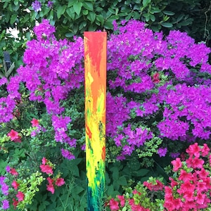 Gartenstele - künstlerisch gestaltet (Regenbogen)