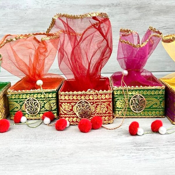 Mithai/Gift Boxes / Indian Wedding Gift Favours / Mehndi Gift Favours