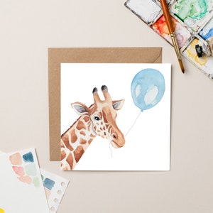 Cartão de aniversário de girafa com balão