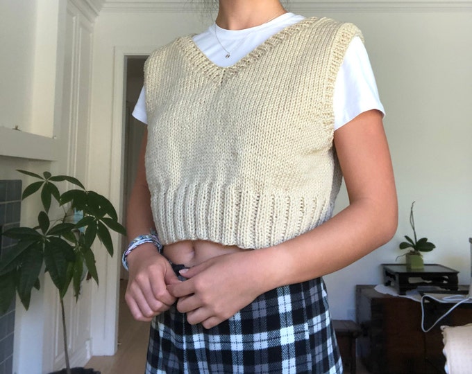 Hand Knit Women/'s Cropped Sweater Vest Top
