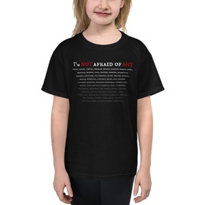 Keine Angst vor jedem - Jugend T-Shirt. Kinder Halloween T-Shirt für smart brave Girls & Jungs. Kenne deine Monster und scheue dich nie!