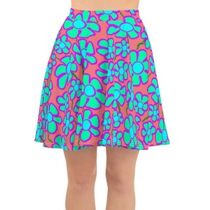 Greenflower Pattern on Pink - AOP Skater Skirt. Casual fun spring or summer party skirt with a 60&#39;s & 70&#39;s groovy hippy, retro floral vibe!