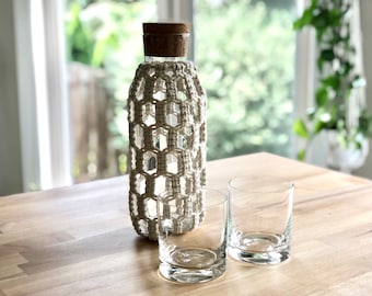 Macrame carafe | Macrame decanter | Macrame bottle | Macrame vase | Boho inspired home decor | Unique gift idea