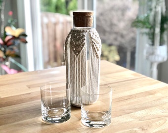 Macrame carafe | Macrame decanter | Macrame bottle | Macrame vase | Boho inspired home decor | Unique gift idea