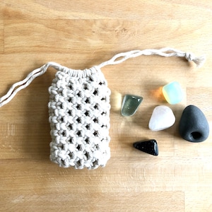 Handmade Macrame Mini Pouch: Boho Coin Purse