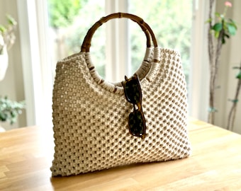 Makramee Handtasche mit Bambusgriffen: Boho Cotton Tote