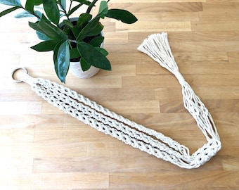 Macrame plant hanger | Boho inspired home decor | Unique gift idea