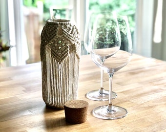 Macrame carafe | Macrame decanter | Macrame bottle | Macrame vase | Boho inspired home decor | Unique gift idea