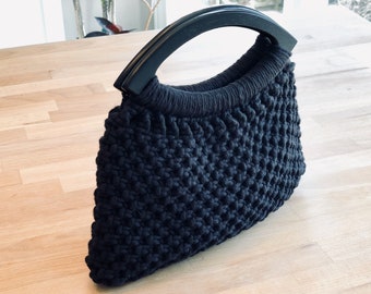 Macrame handbag with black wooden handles | Macrame clutch | Drawstring cotton liner | Boho inspired fashion | Unique gift idea