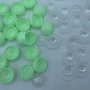 Empty Clear-LightGreen Colored Round Capsules 1.1 inch Bulk GreenHalf Capsule for Toy Gumball Machines Plastic Capsules for Kids Party Favor