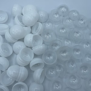 Empty Clear-White Colored Round Capsules 1.1 inch Bulk White Half Capsule for Toy Gumball Machines Plastic Capsules for Kids Party Favor