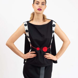 Dot  details top