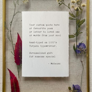 Art de poème personnalisé dactylographié à la main, citation inspirante personnalisée à partir d'un livre, d'un film, d'une chanson, dactylographiés cadeaux dactylographiés sur une machine à écrire vintage des années 1920