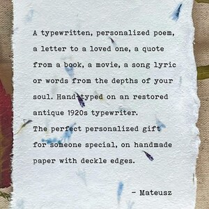 Carta personalizada, poema personalizado, arte mecanografiado a mano sobre papel artesanal de acianos azules prensados a mano, libro de citas inspiradoras, letras de canciones