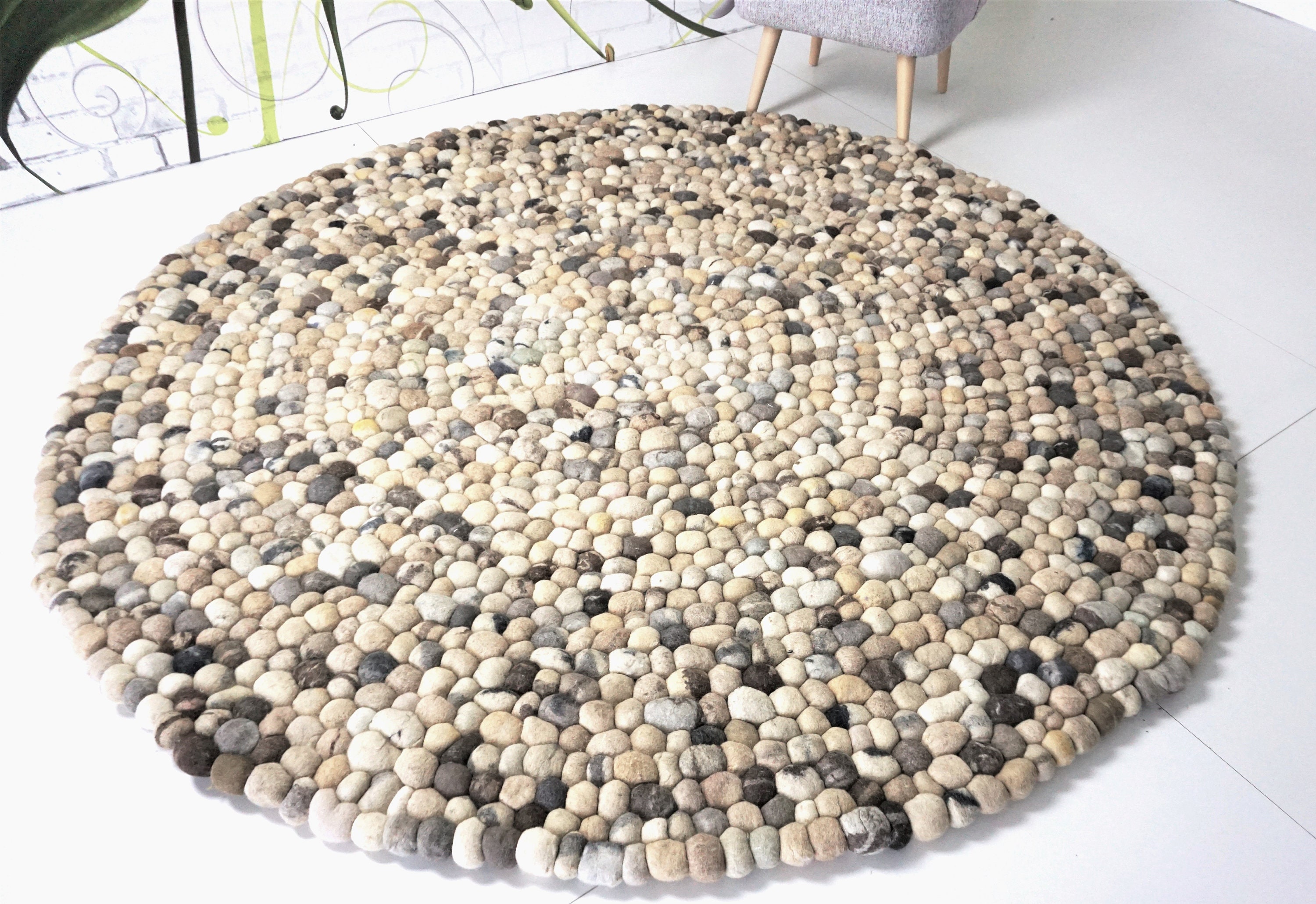 Felt Pom Poms Rug - Natural Felt Pom Poms Rug - Ball of Wool Rug to ...