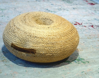Handgefertigter Jute Pouf – Natürlicher Sitzhocker im Boho Stil