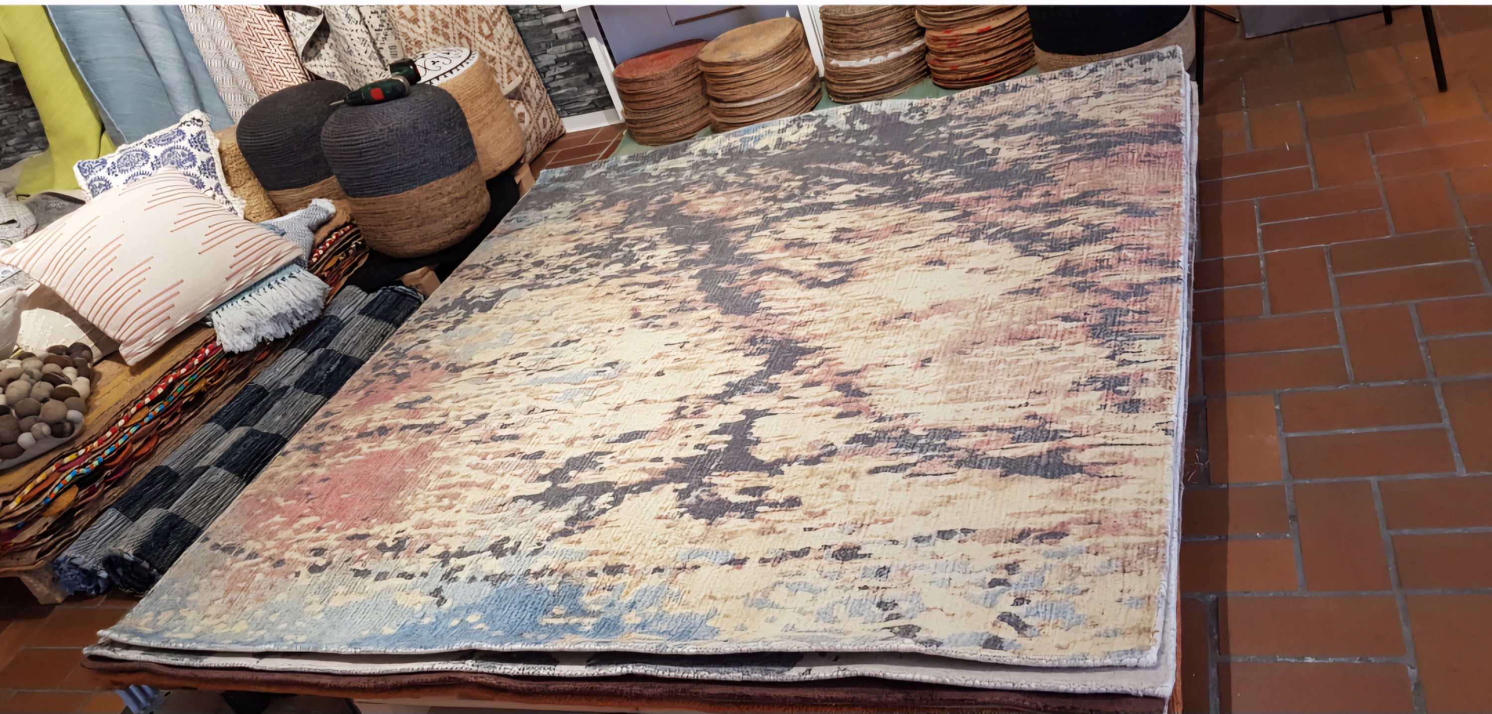 Multicolor Irregular Design Abstract Hand Tufted Wool Area Rug for Bedroom, Kids Room Colorful Custom Handmade 200 x 200 cm Living Room Rugs