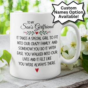 Cadeau petite amie du fils pour la petite amie de son fils Il faut une fille spéciale Mug à café Anniversaire Noël Cadeau personnalisé personnalisé Petite amie de son fils