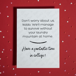 Regalo para la universidad • Tarjeta de felicitación en blanco • Tarjeta para la universidad • Ir a la universidad • Tarjeta humorística • De camino a la universidad • Universidad • Regalo para la universidad, despedida