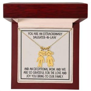 Personalisiertes Geschenk für Schwiegertochter Geburtstagsgeschenk für Schwiegertochter Gravierte Kid Charm Halskette für ihre Weihnachtsgeschenk Ideen Von Schwiegermutter