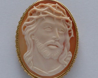 Jesus cameo, hand engraved mounted in 925k silver bathed in gold