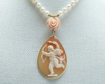 Pearl pendant necklace with 18k gold cameo