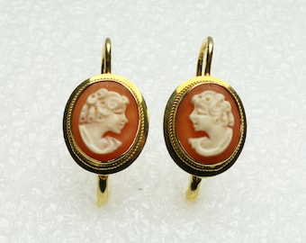 cameo earrings mounted in 925k silver wet in gold