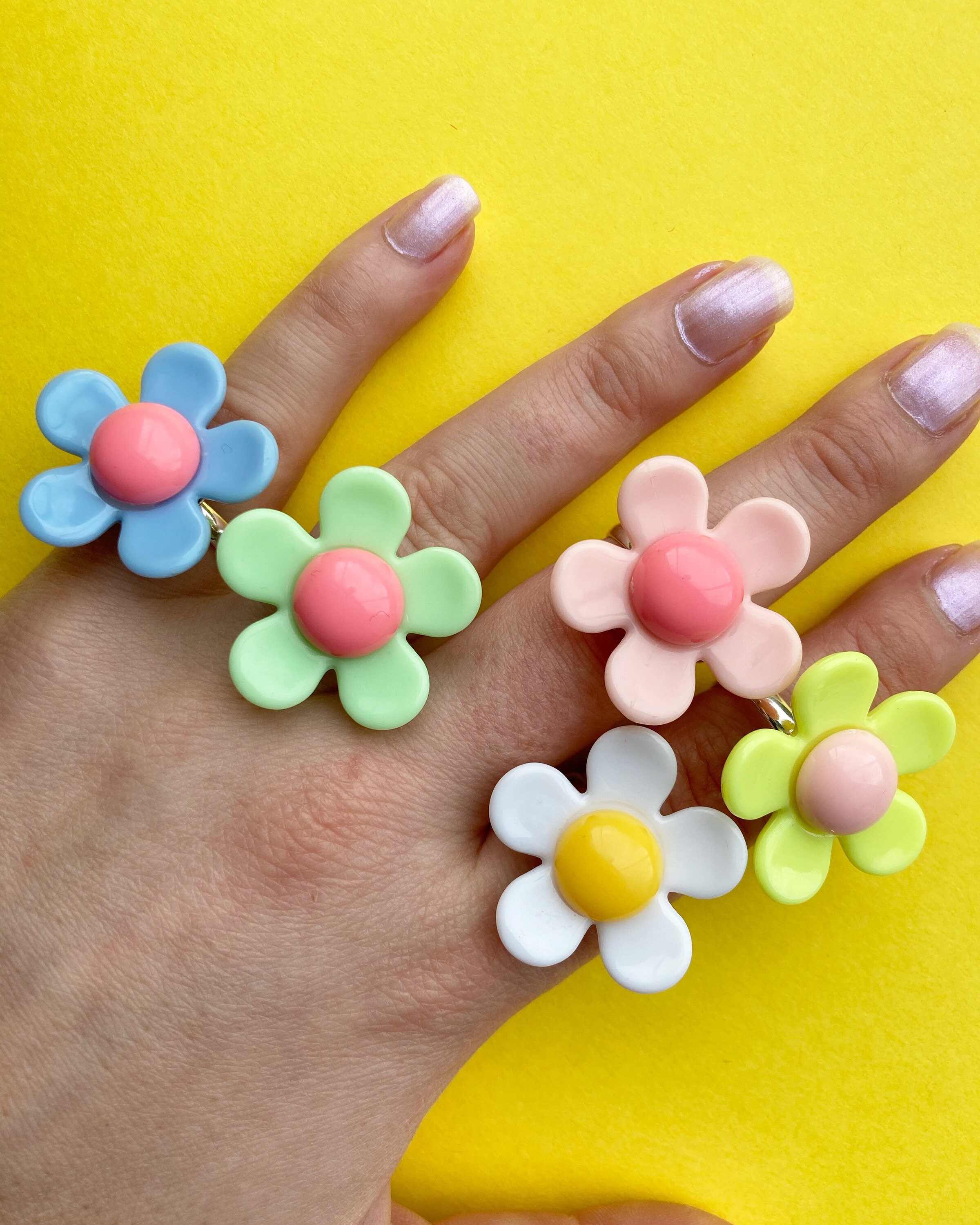 Daisy ring/large/statement/choose colour/kitsch