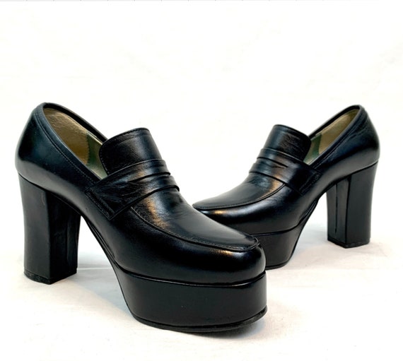 Vintage 90’s Black Leather Platform Loafers / Kore
