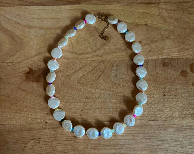 Circle pearl and rainbow beaded necklace