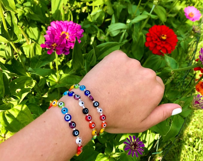 Stretchy multicolored evil eye bracelet (6.5 inch bracelet)