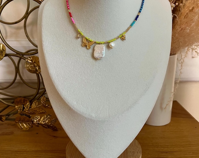 Beaded and charms short necklace