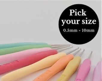 Ergonomic Crochet Hooks, 22 sizes to pick from (0.5mm to 10mm) Easy Grip Crochet Hooks for Crocheting and Amigurumi