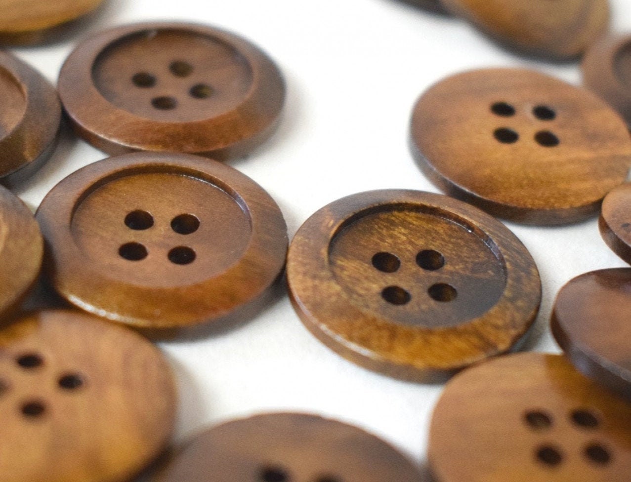 Wood Buttons, Beige, 15mm, pack of 4 – Artistic Artifacts