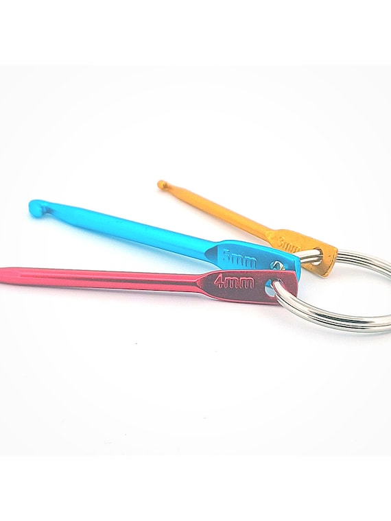 Mini Crochet Hook Set on a Keychain 3 Sizes 3mm, 4mm and 5mm Crochet Multi  Tool Cutting Tool Amigurumi Craft Supplies 