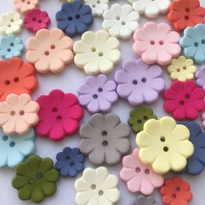 Summer flower buttons - Mother of Pearl Shell Buttons 30mm - set of 4