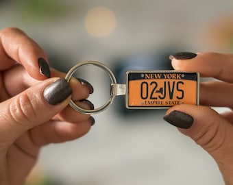 Custom New York license plate keychain, personalised New York keyring