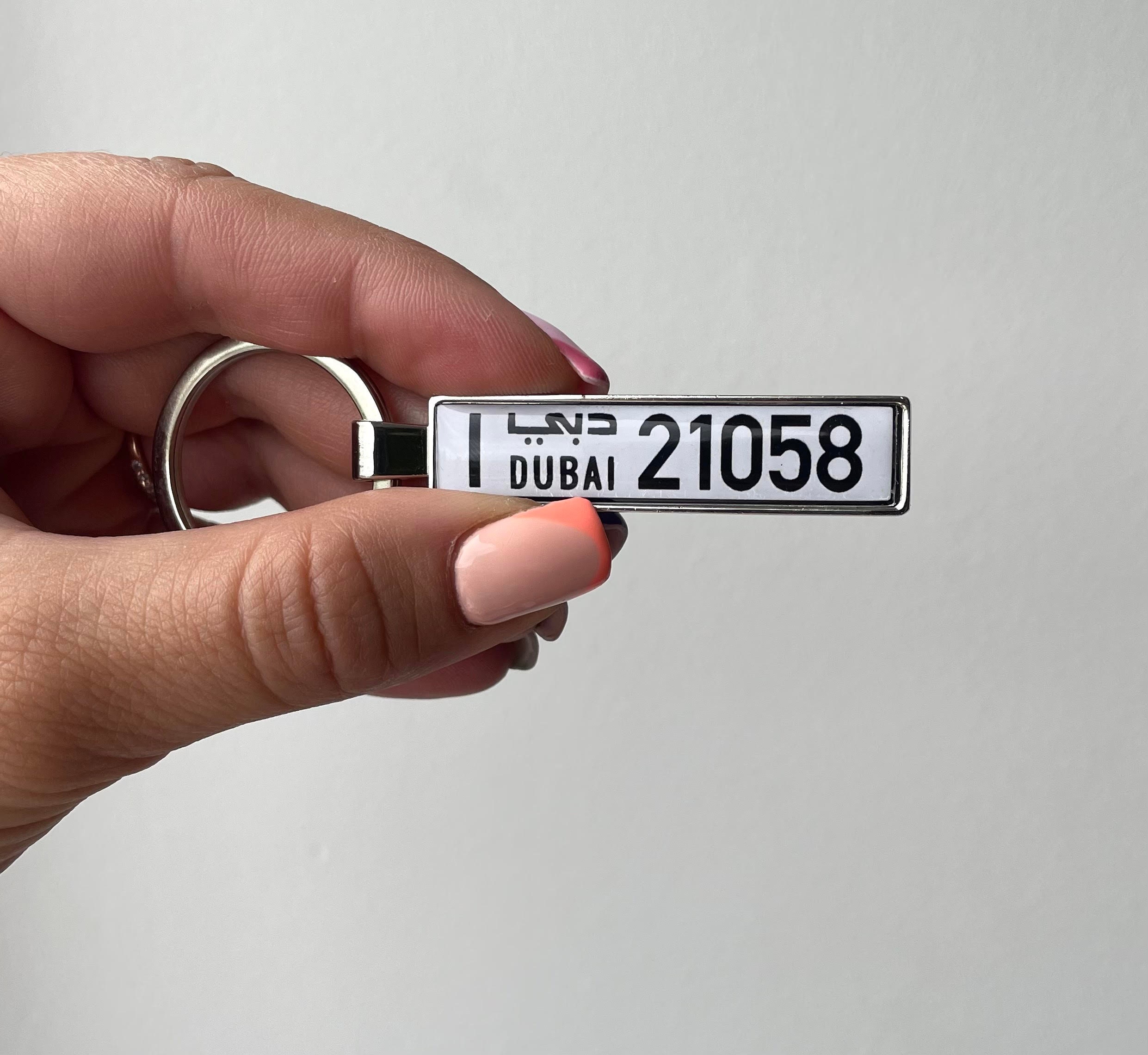 Dubai license plate - Etsy 日本